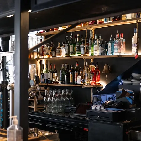 אכסניה The People - *