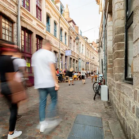 The People - אכסניה