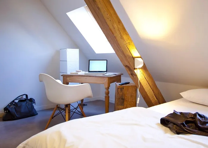 The People - Hostel Rijsel