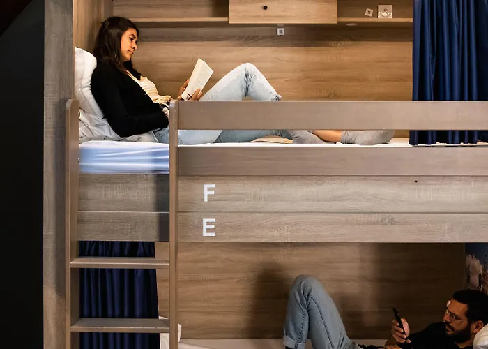 The People - Hostel Rijsel