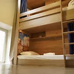 The People - Hostal Lila