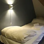 The People - Hostal Lila