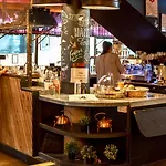 Hostal The People -