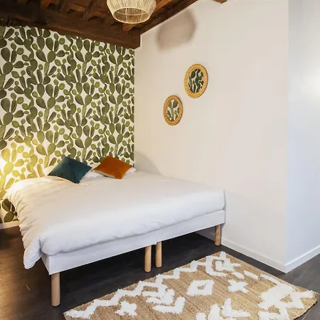 The People - Hostel Λιλ