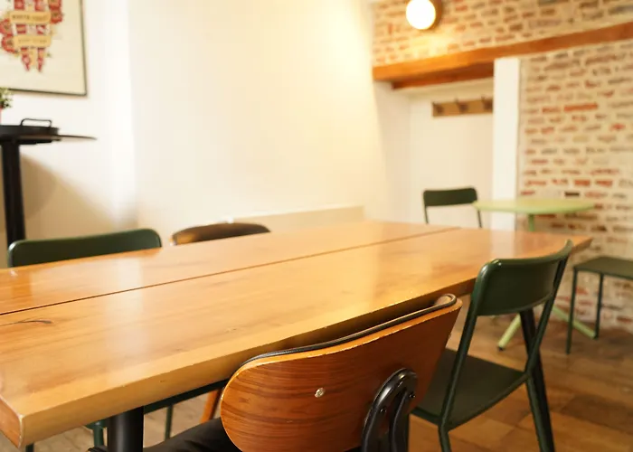 Vandrarhem The People - *