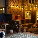 The People - Hostel