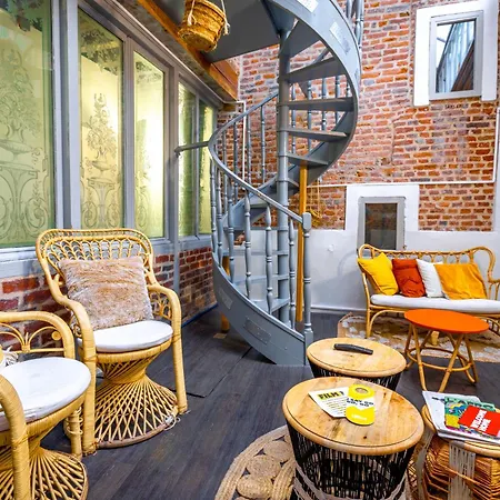 The People - Ostello