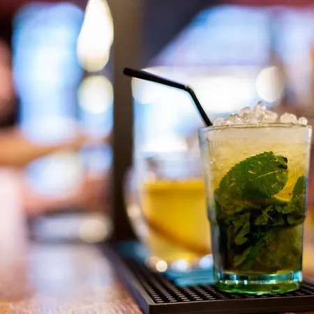 The People - بيت شباب ليل