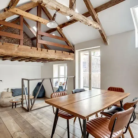 The People - بيت شباب ليل